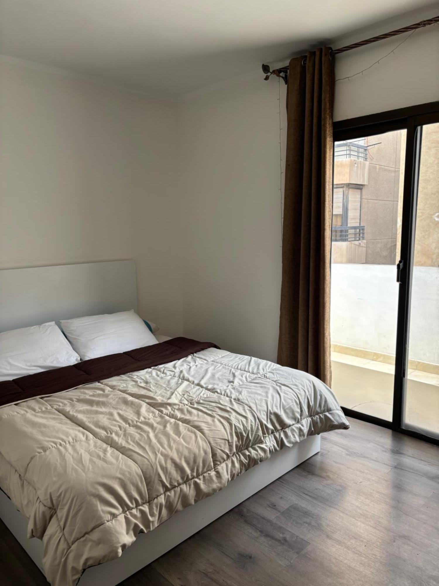 Cozy 2br Centered
